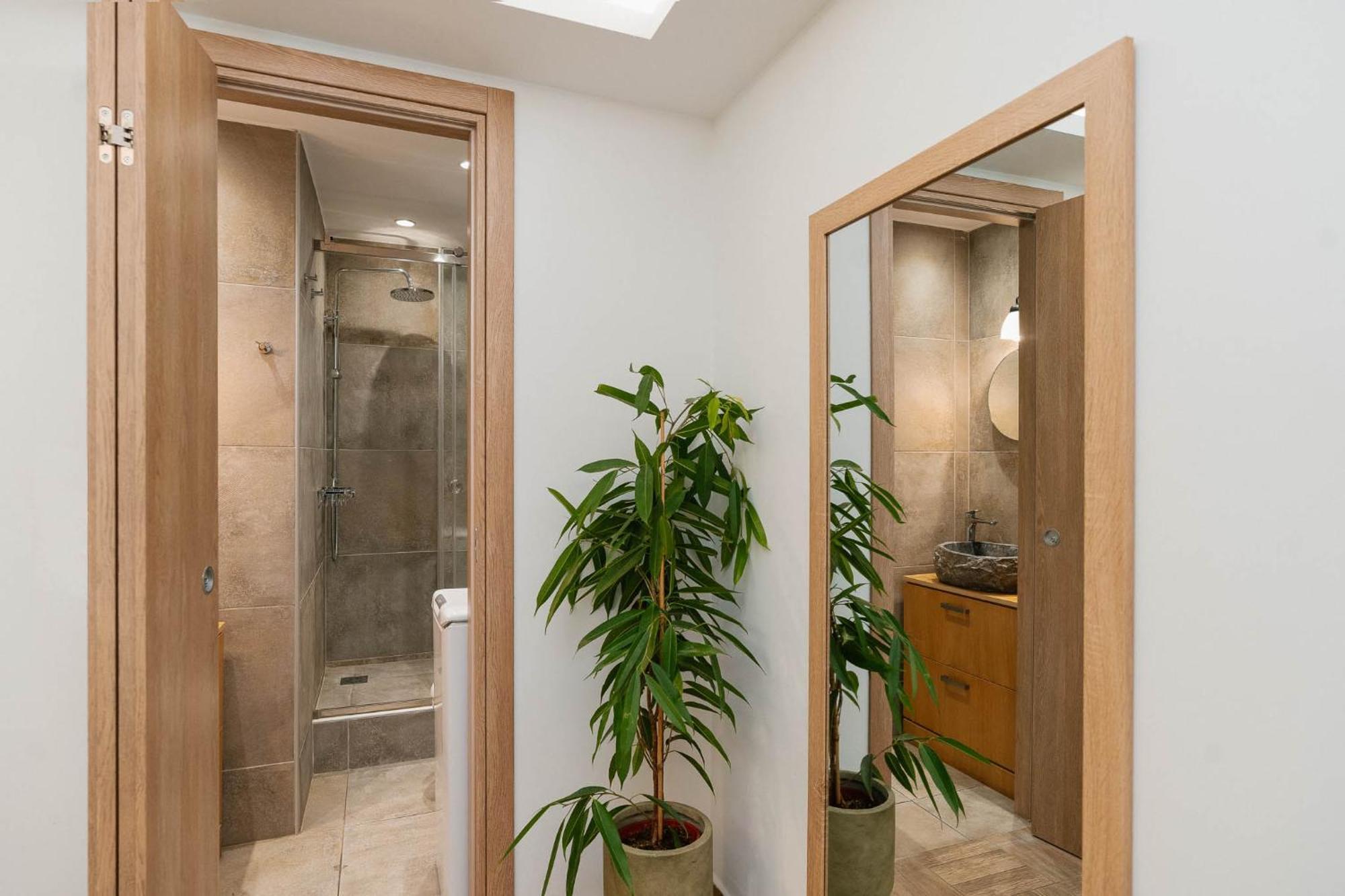 Phaedrus Living: The Emerald Appartement Athènes